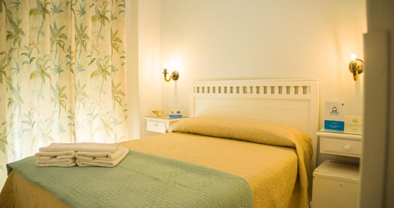 Hostal Patio Andaluz ปุนตาอุมเบรีย ภายนอก รูปภาพ
