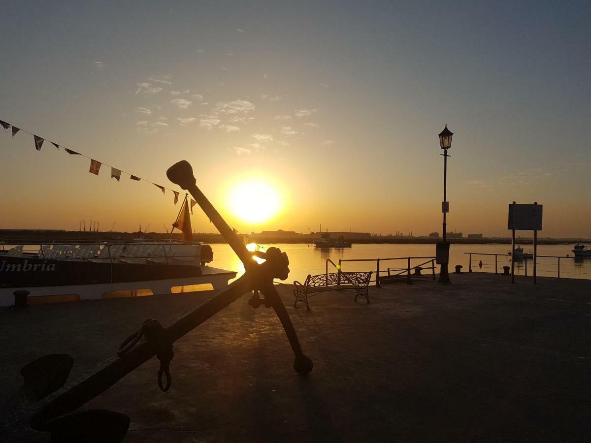 Hostal Patio Andaluz ปุนตาอุมเบรีย ภายนอก รูปภาพ